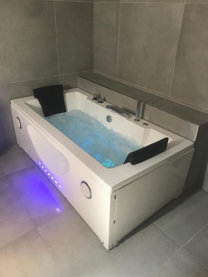 Apartman 3Kk 80 M2 S Virivkou A Saunou Jihlava Buitenkant foto